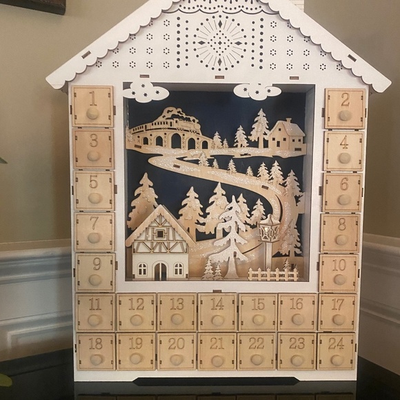 NWT ANTHROPOLOGIE Hans Village Advent Calendar - Picture 4 of 6